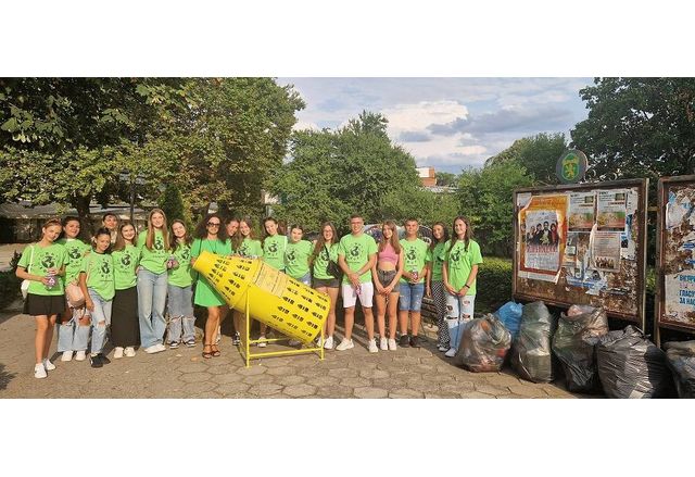 Младежкият център в Карлово стартира изпълнението на новия си екологичен