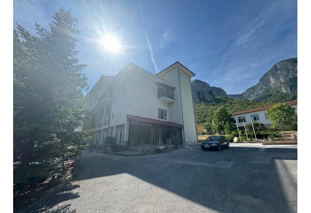 Заместник кметът Вероника Ценова коментира че ремонтът на Дома за стари