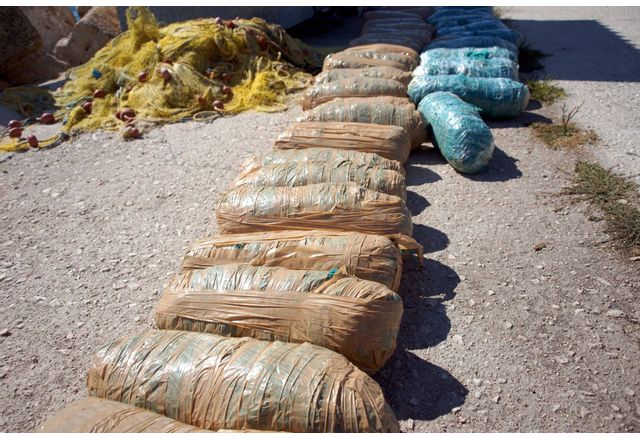 Морето изхвърли кокаин за около 113 млн. долара на плажа в Съсекс