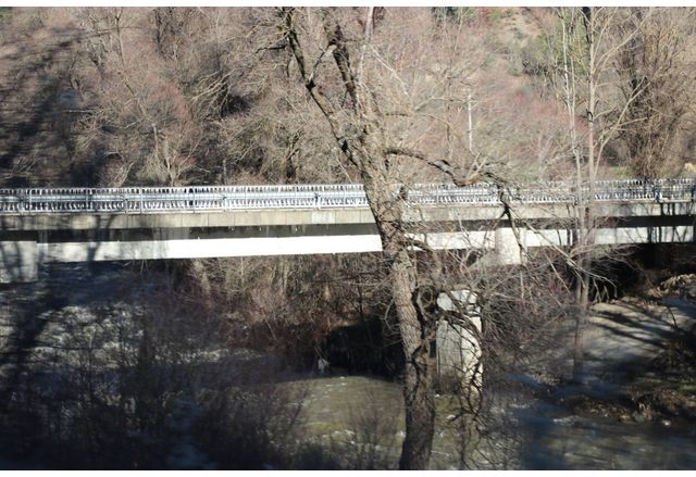 Мост над река