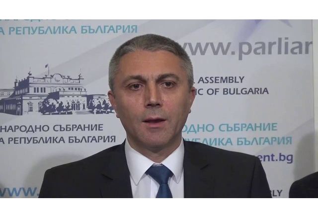 Министърът на финансите Асен Василев обяви от парламентарната трибуна че