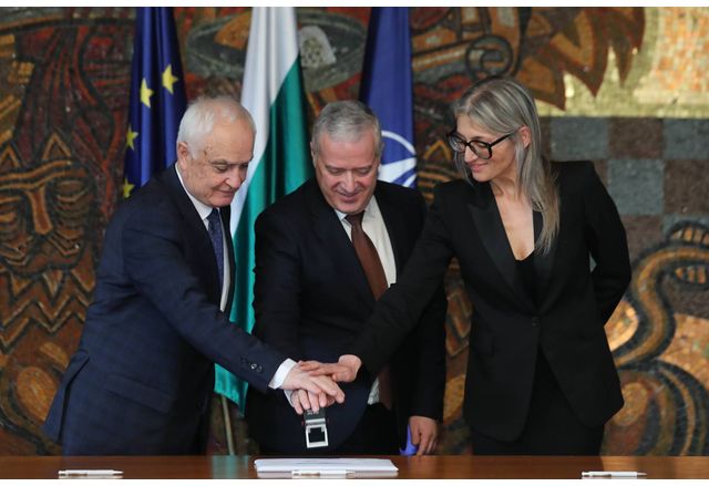 Министърът на външните работи Иван Кондов министърът на транспорта и