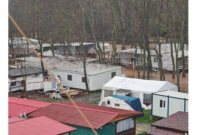 Продължителните валежи в Бургаско предизвикаха локални наводнения в къмпинг Арапя