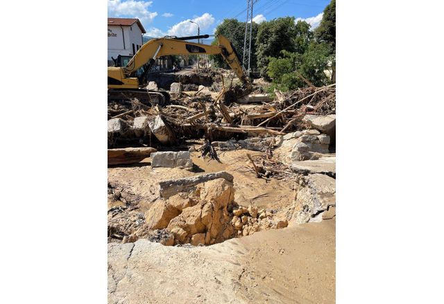 Украински бежанци ще се включат в разчистването на селата Богдан