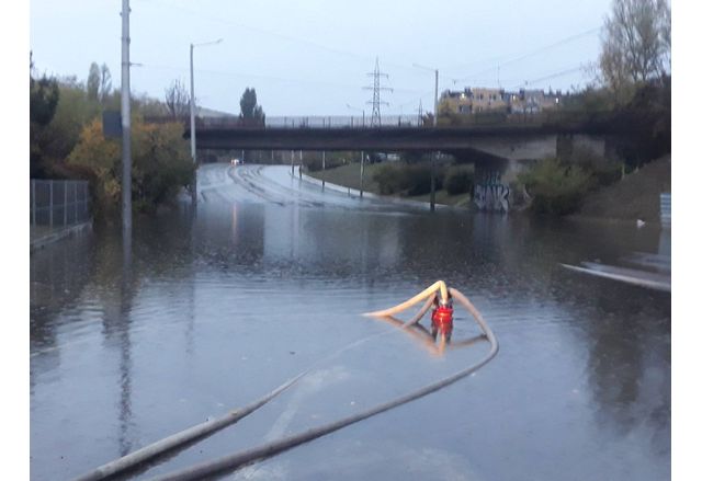 Поройните дъждове в София които валят вече втори ден са