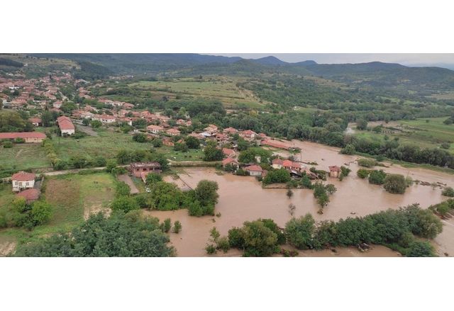 След втори пороен дъжд в село Войводино днес кметът на