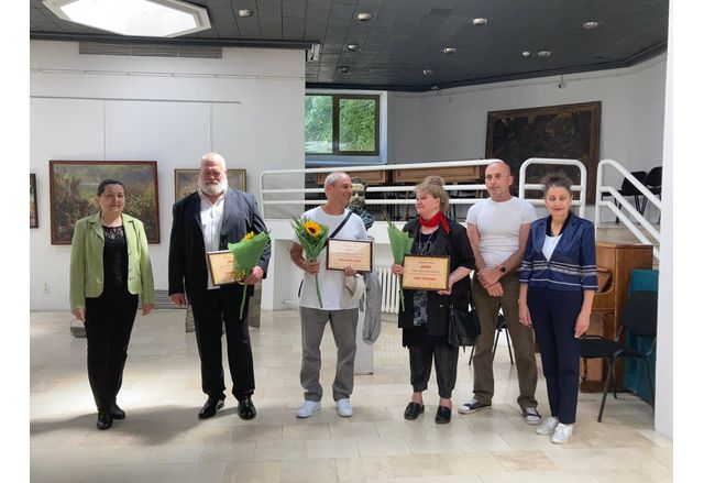 Наградиха победителите в Националната художествената изложба "Земята на Ботев"