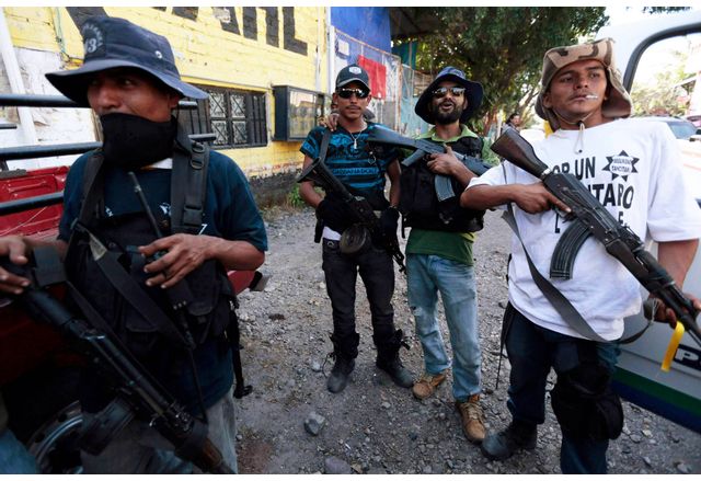 Най-малко 15 души бяха убити при въоръжени нападения в Мексико