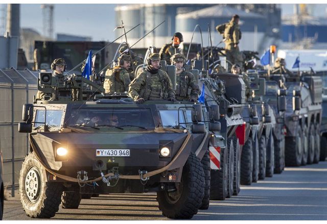 Натовски военни