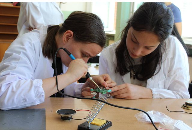 Стартират финалите на 25 те национални състезания по професии които Министерството