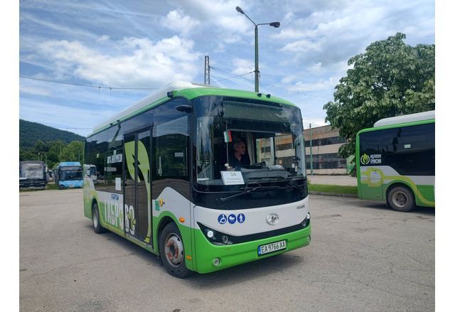 Нов автобус за градския транспорт