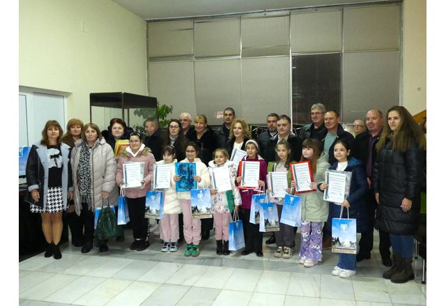 На 14 януари в празнична атмосфера бяха наградени участниците в