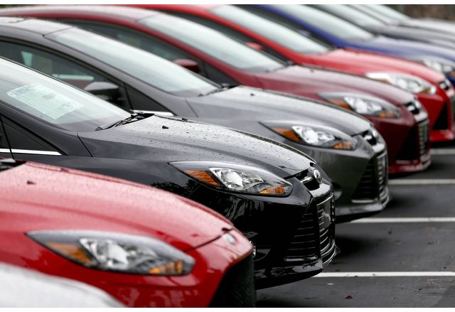 Продажбите на нови автомобили в ЕС нараснаха през февруари 2024