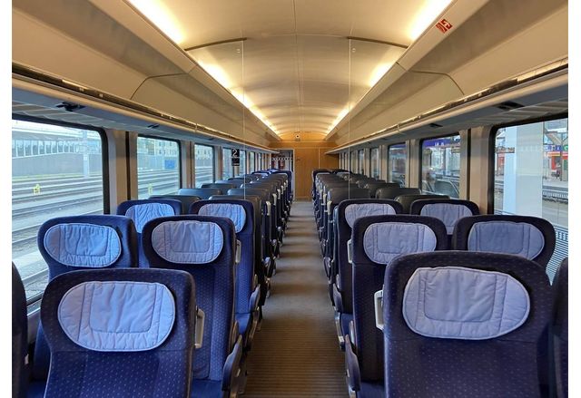 Влак с изцяло новодоставени вагони тръгва от София до Бургас