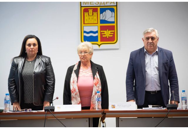 Новозбраният кмет на село Бо̀денец Яничка Бебева издигната от ПП
