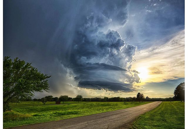 Днес облачността ще е променлива над много райони намаляваща до