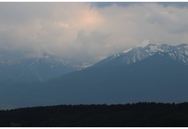 Облачно и дъждовно време