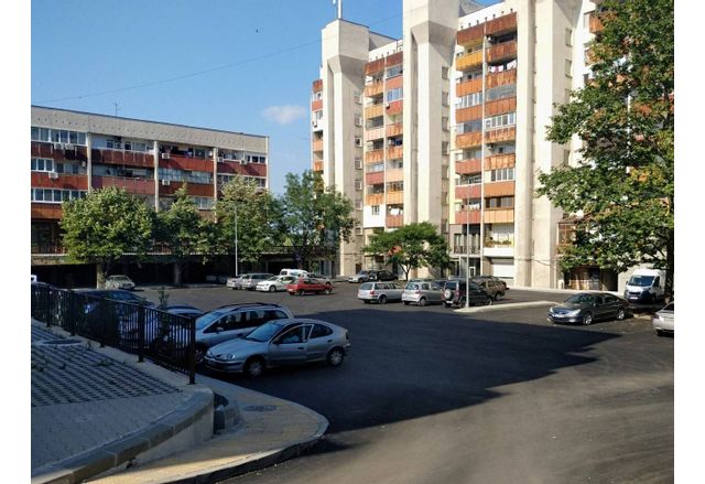 Обновеният паркинг в комплекс "Зорница"