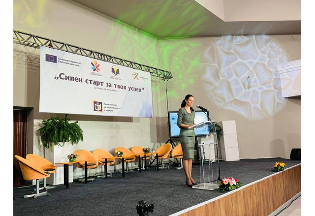 Образователното министерство представя ключови проекти във Враца