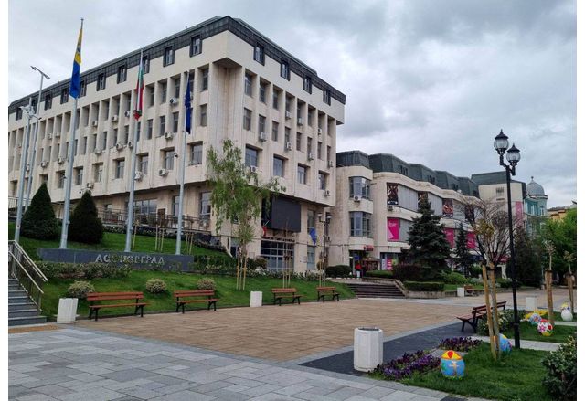 Кметът на община Асеновград д р Христо Грудев подписа договор за