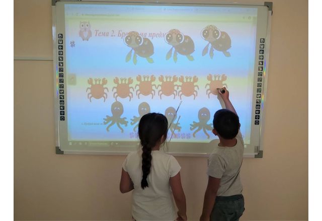 Община Бургас търси ресурсни учители