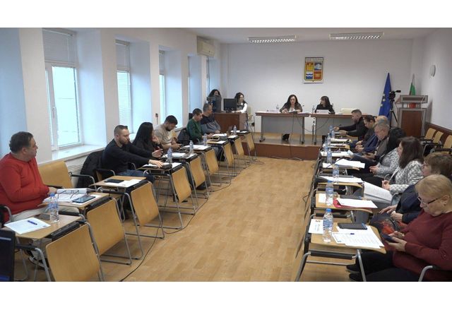 Общински съвет ОбС Мездра проведе първото си заседание за