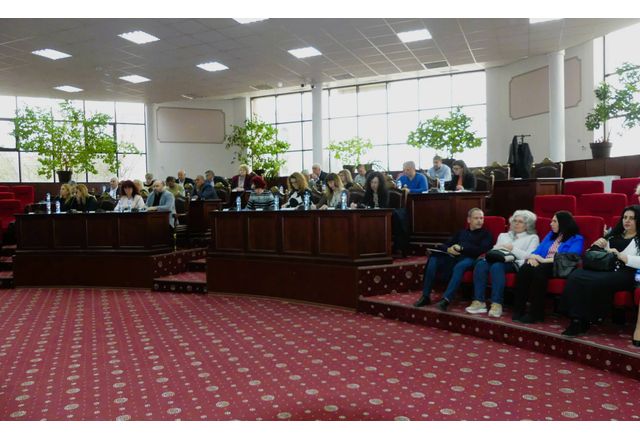 С категоричното единомислие общинските съветници на Нова Загора гласуваха внесеното