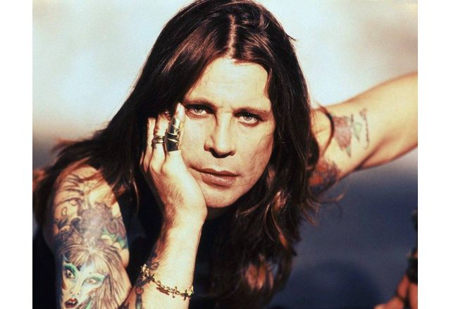 Легендата Ози Озбърн почина на 76 годишна възраст съобщиха световни агенции