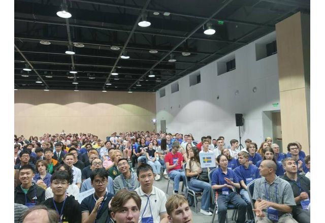 България посрещна талантливи гимназисти от 40 държави които ще премерят