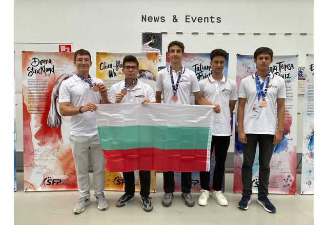 Български ученици се завръщат с 4 бронзови медала и една