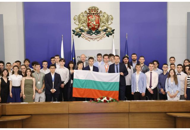 Премиерът Росен Желязков тържествено връчи българския национален флаг на олимпийските