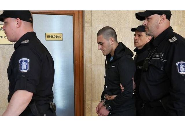 Окръжният съд в Бургас постанови 20 годишна ефективна присъда на Омар Аднан който е единствен обвиняем