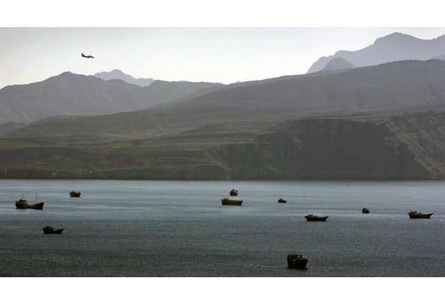 Американската армия съобщи че е поразила 16 ирански плавателни съда