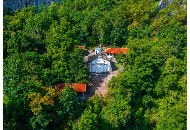 На 15 август четвъртък православната църква отбелязва един от най големите