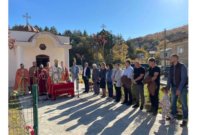 На официална церемония бе открит новоизграденият параклис Св Вмчк Георги Победоносец