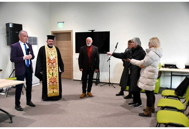 Кметът на община Асеновград д р Христо Грудев откри официално Младежкия