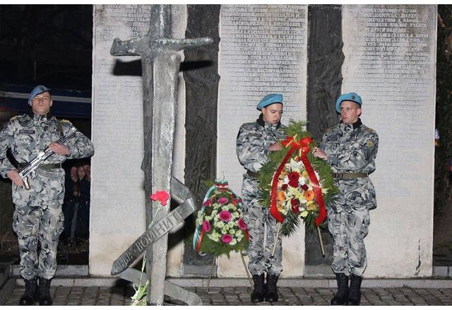 Паметникът на загиналите във войните шуменци