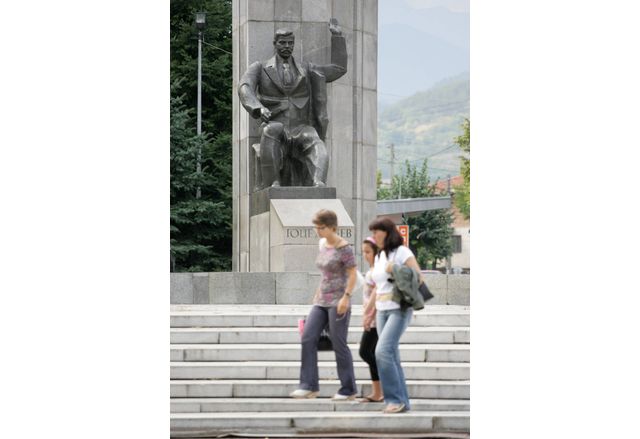 Паметникът на революционера в Гоце Делчев