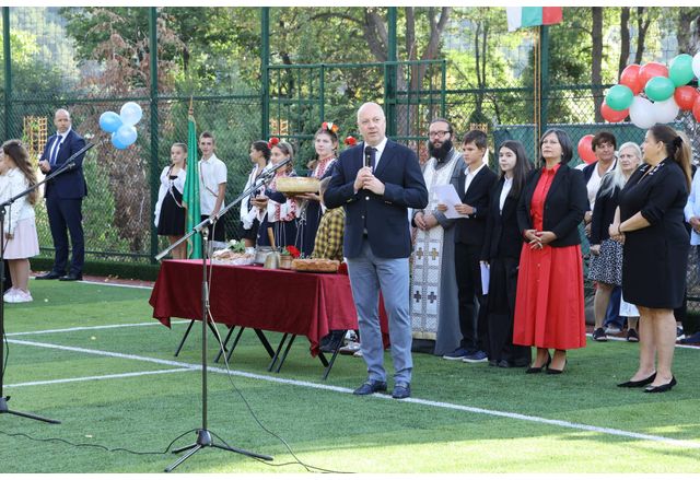 Училището е онзи храм за който държавата полага най голяма грижа