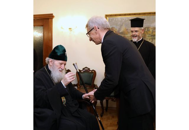 Негово Светейшество Българският патриарх Неофит благослови министър председателя акад Николай Денков
