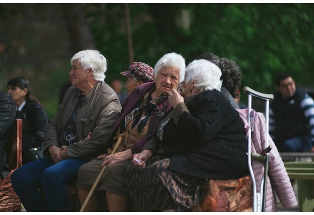 Изплащането на пенсиите през септември т г чрез Български пощи ще