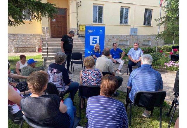 Петя Аврамова в Паволче и Челопек