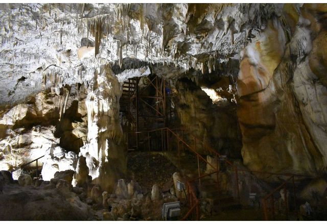 Пещера "Добростански бисер" край Асеновград