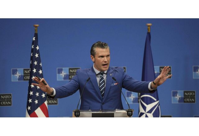 Министърът на отбраната на САЩ Пийт Хегсет уволни шефа на