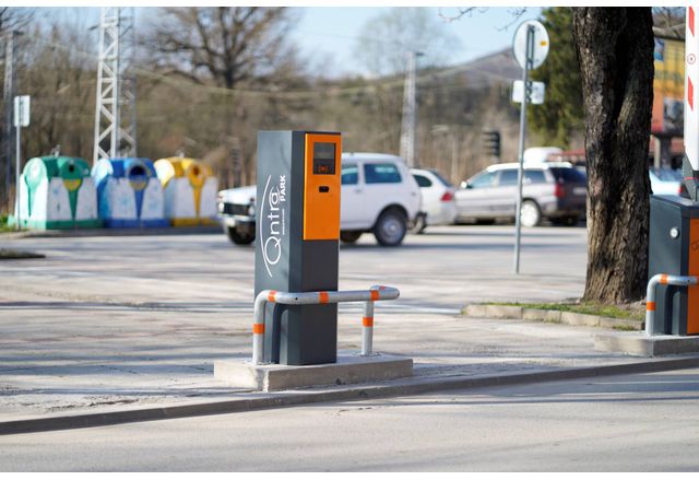 От 15 април се въвежда зона за платено паркиране на ППС в централен участък от ул. "Христо Ботев" в гр. Мездра 