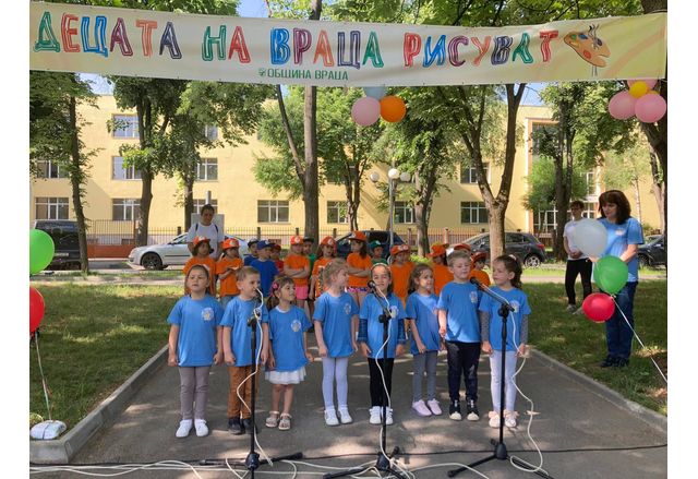 Над 300 деца се включиха в инициативата Децата на Враца