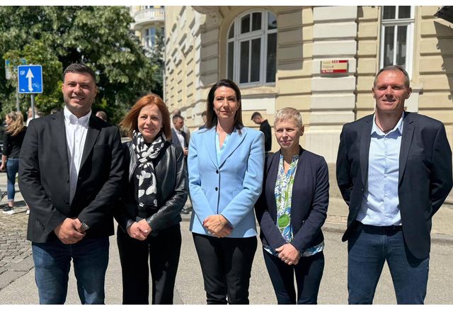 Коалиция ГЕРБ СДС регистрира за кандидат кметове доказани професионалисти – личности които