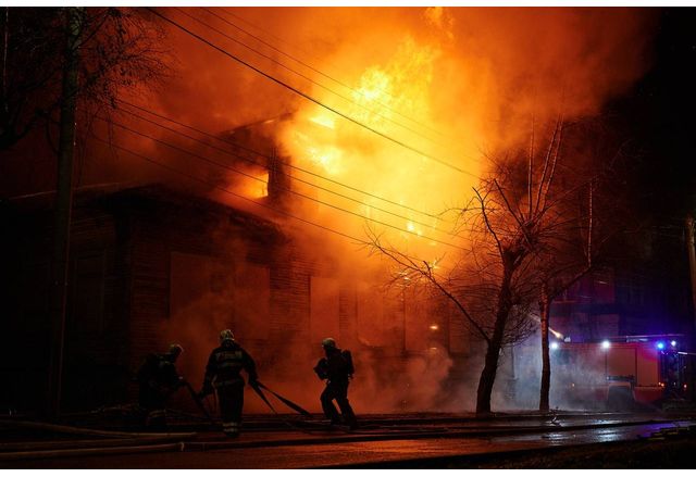 Пожар в центъра на София Огънят е избухнал около 5 30
