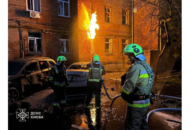 Пожар вследствие на руската атака с дронове