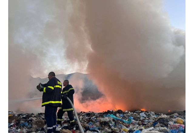 Общо 63 пожара са потушени в страната през изминалото денонощие